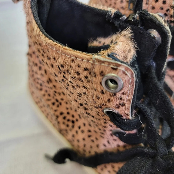 Zara girls calf hair high top pink spotted sneakers. - Picture 4 of 11